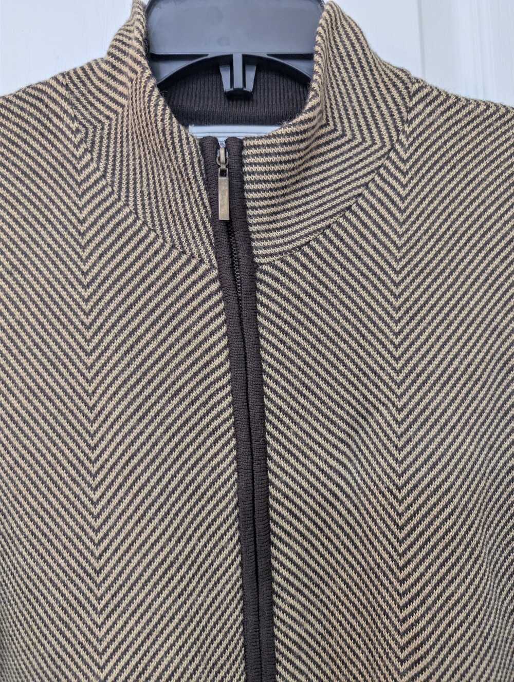 Jones Wear Taupe Herringbone Knit Zip Up Blazer and Matching Skirt - Picture 5 of 10